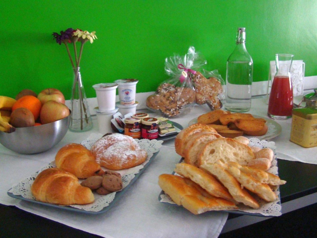 Girovagando B&B Genoa Bagian luar foto
