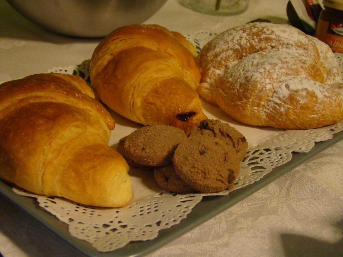 Girovagando B&B Genoa Bagian luar foto